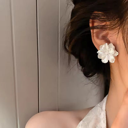 Acrylic White Camellia Flowers Stud Earrings
